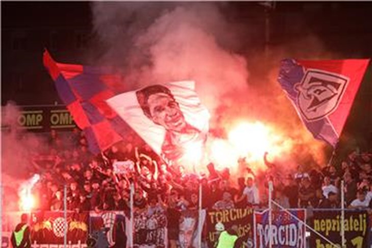 HNK Gorica kažnjena zbog bakljade Torcide na Gradskom stadionu