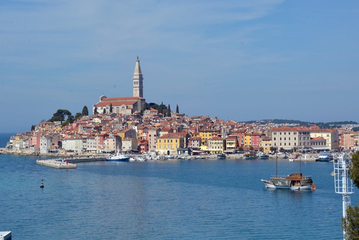 Hrvatska Destinacija Broj Jedan Sada Je Rovinj Dok Se U Tamo Iz Godine U Godinu DogaÄ'a Nesto Novo U Dubrovniku Nema Pomaka Sada Je Sve To Doslo Na Naplatu Glas Istre