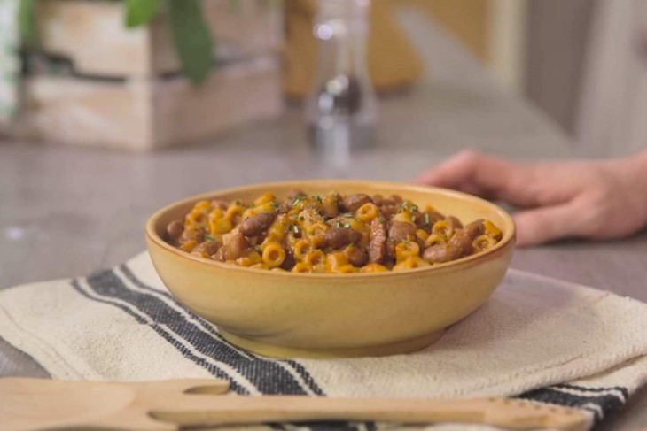 RECEPT DANA: Pašta fažol iz pećnice - ukusno i zasitno jelo koje svatko  može prilagoditi svom guštu - Glas Istre