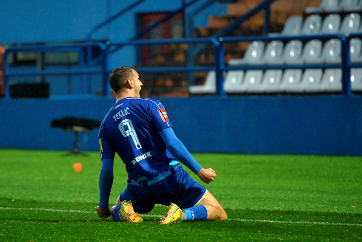 FOTO Hajduk s igračem više pobijedio nogometaše Varaždina pred