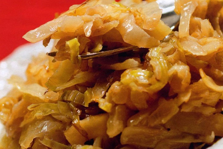 Recept dana: Krpice sa zeljem i domaćim kobasicama - Glas Istre
