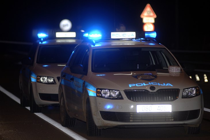 Strašna nesreća kod Obrovca: Poginule dvije osobe, dvije ozlijeđene