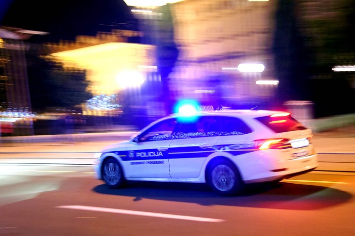 Petorica muškaraca u Vodnjanu napala dvojicu ljudi pred djecom: 65-godišnjak pucao iz pištolja