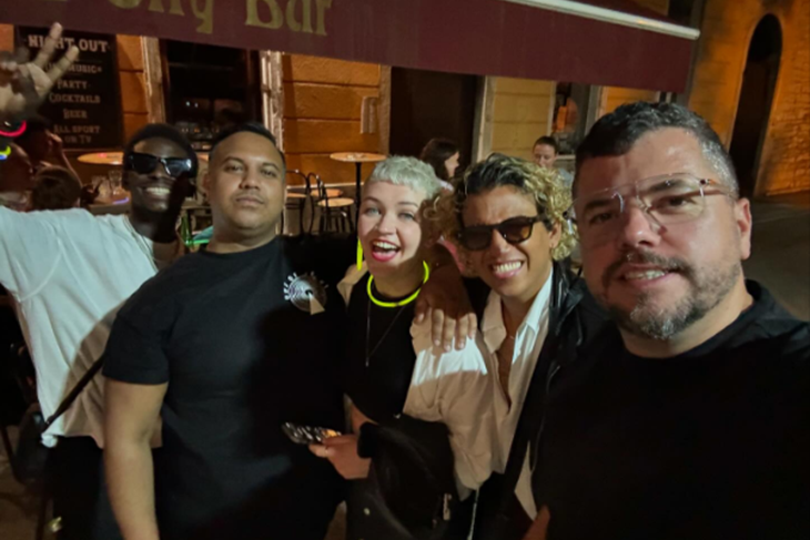 FOTO / Poznati pulski kafić ugostio tim Dua Lipe - Glas Istre