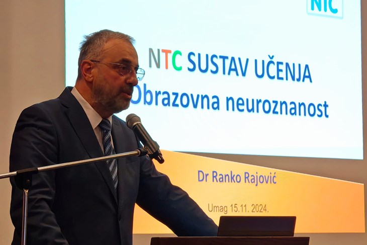 Dr. Ranko Rajović: 