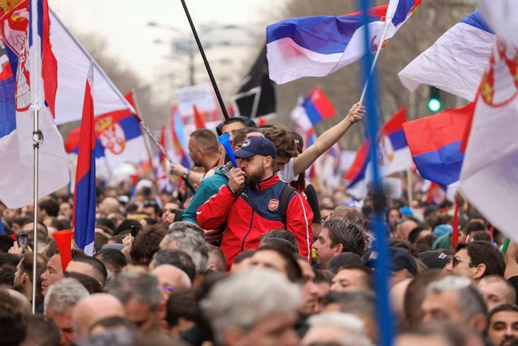 VIDEO / Od vlasti u Srbiji se traži da objasni je li protiv studenata korišten zvučni top - Glas Istre