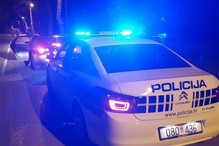 Dvije osobe teško ozlijeđene, deset lakše, a policija izbrojala gotovo stotinu prebrzih vozača