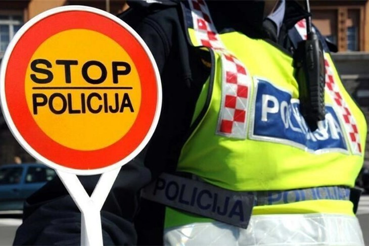U dva dana 2515 prebrzih vozača, 515 pijanih i 371 s mobitelom u ruci