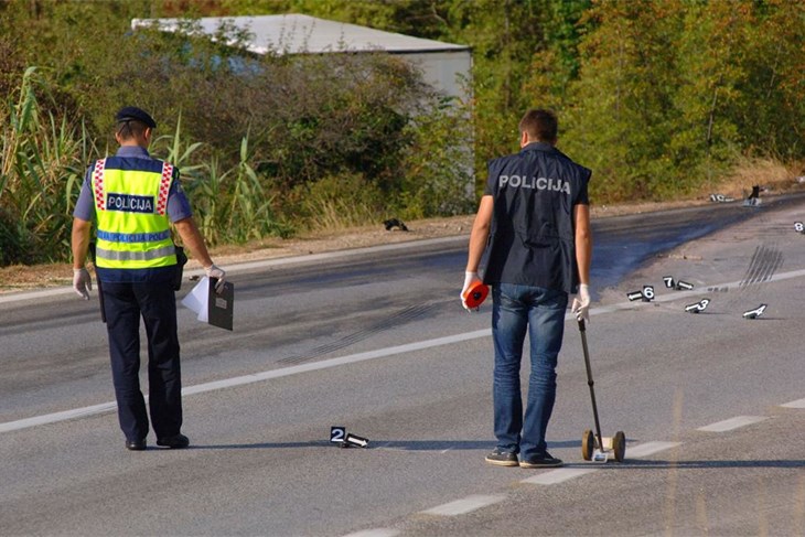 Detalji sudara kod Poreča: Vozač prešao u suprotni trak, žena završila u bolnici s teškim ozljedama