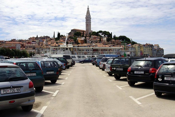 Parking za umirovljenike u Rovinju bit će znatno povoljniji. Evo tko ima pravo na kartu