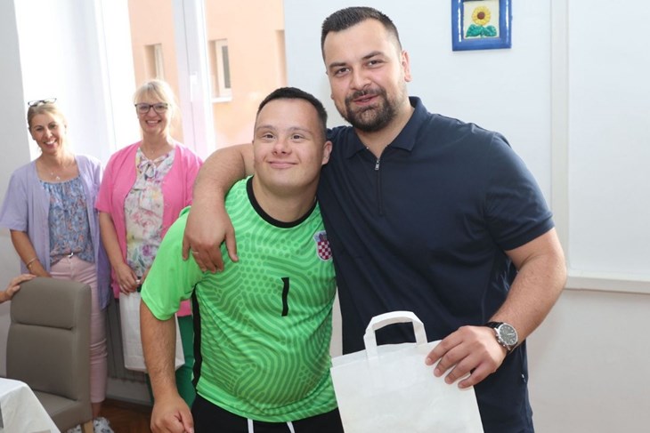 Saborski zastupnik Armin Hodžić posjetio pulski Dnevni centar