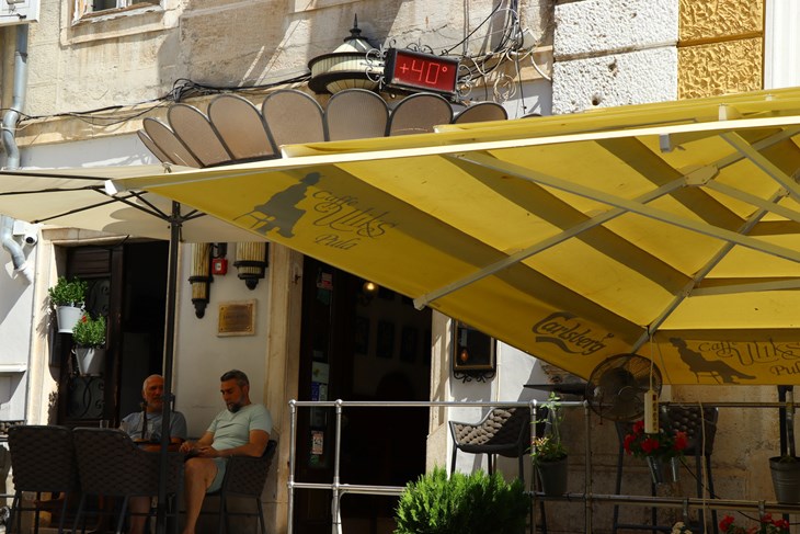 Već u jutarnjim satima Puljani se "kuhali" na +40°C: "Jedva smo dočekali vrućine da prestanemo ložiti"