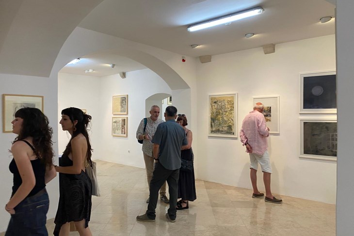 U Gradskoj Galeriji Antun Motika otvorena izložba Zdenka Krtića "Granice od voska"