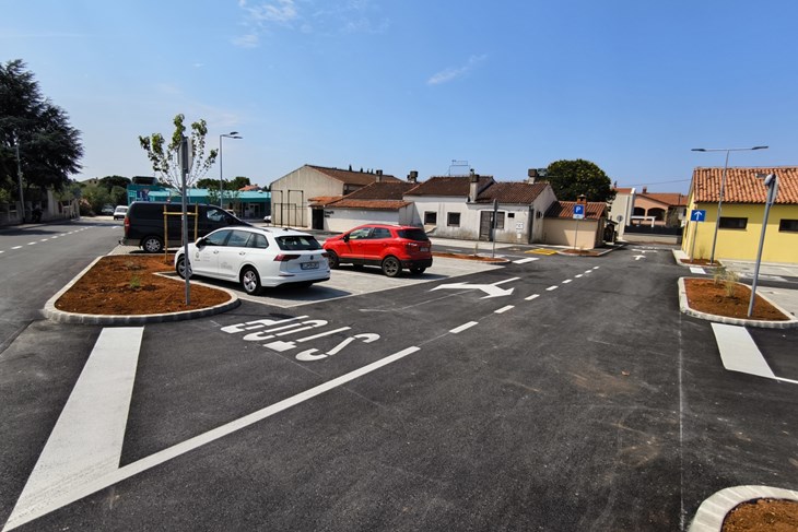 Kod dječjeg vrtića u Peroju uređeno 60 parkirnih mjesta. Projekt je vrijedan 600 tisuća eura