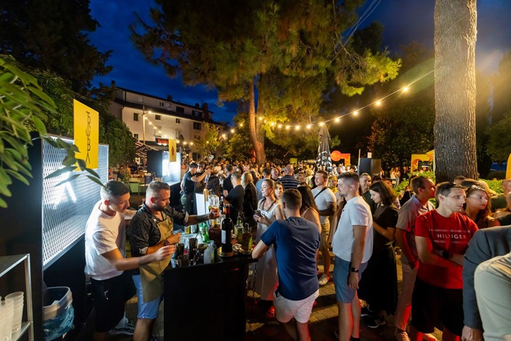 POCO u Poreč dovodi signature koktele, glazbu uživo i festivalski lounge pod otvorenim nebom