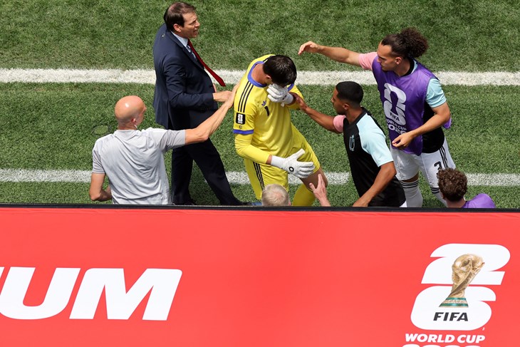Courtois gledao kako njegova zamjena u 88. minuti poklanja gol Španjolskoj