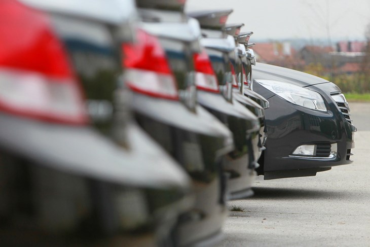 Prevare s kilometražom nas skupo koštaju: Rabljeni automobili su nam i do 20% skuplji zbog "friziranih" brojki
