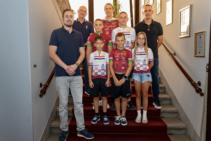 Sportaši Biciklističkog kluba Posedarje na prijemu u Komunalnoj palači uoči državnog prvenstva