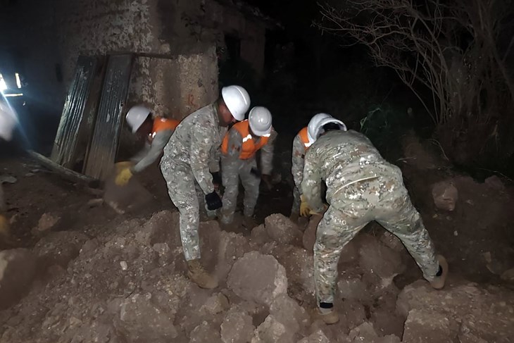 Najmanje šest poginulih u Peruu, spasioci strahuju da ima još ljudi pod ruševinama