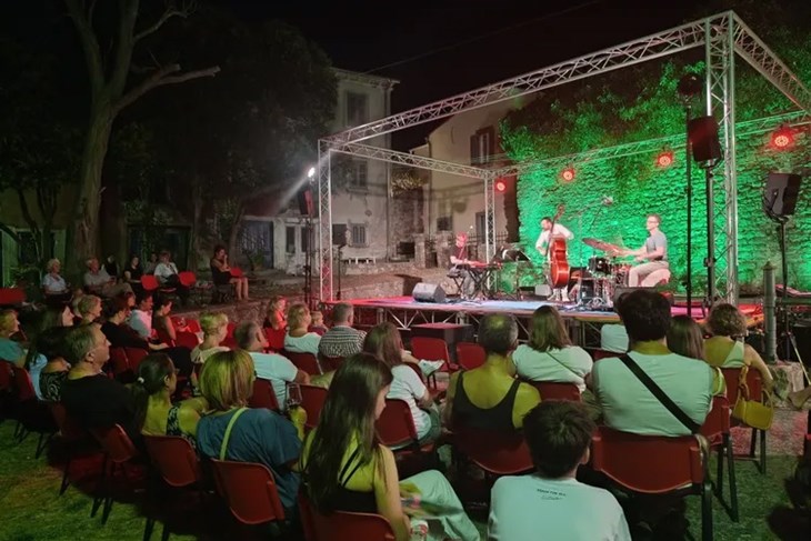 Nakon tri vrhunska koncerta u Labinu u Raši će nastupiti Robert Mikuljan quartet