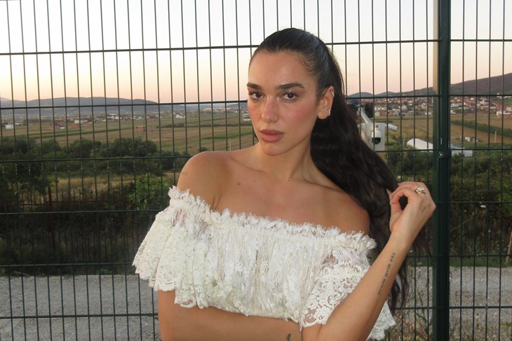VIDEO / "Je*eš avokado tost": Dua Lipa u pola pet ujutro jela pljeskavicu