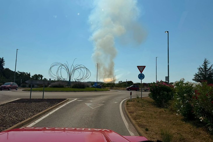 FOTO / U Istri su danas izbila tri požara, najzahtjevnije je kod Katuna Gračaškog
