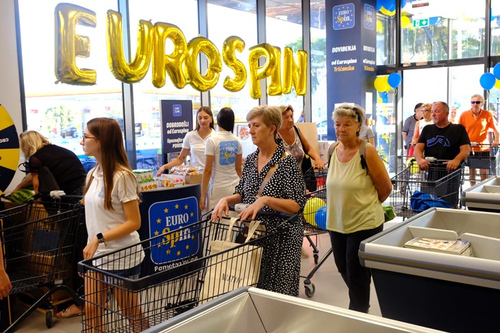 Eurospin otvorio vrata nove trgovine u Tršćanskoj: građani zadovoljni lokacijom, ponudom i akcijama