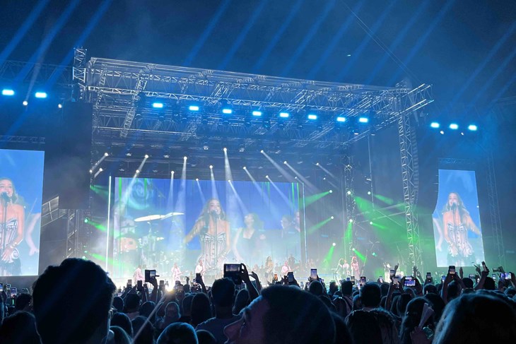 VIDEO / Ovo će biti dobra noć, predosjećam! Severina velikim hitom otvorila koncert u rasprodanoj Areni