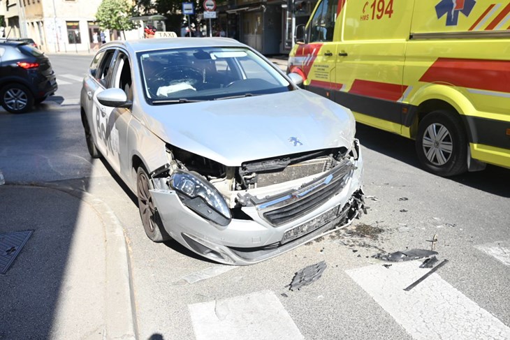 FOTO / Sudarila se dva vozila na raskrižju Zagrebačke i Rakovčeve