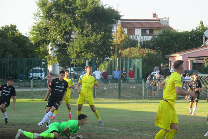 Brajković s klupe srušio Rovinj, Uljanik slavio na Valbruni